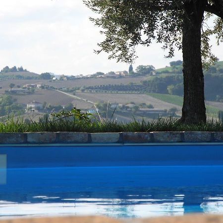 מלון Montottone Agriturismo Eschito מראה חיצוני תמונה